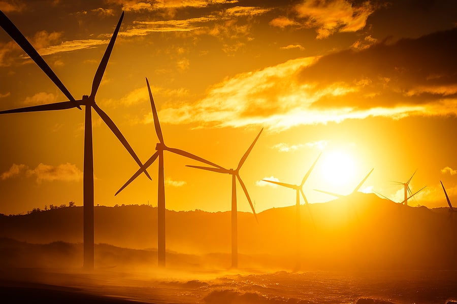 Renewable or Traditional? An Outlook of the Global Energy Industry