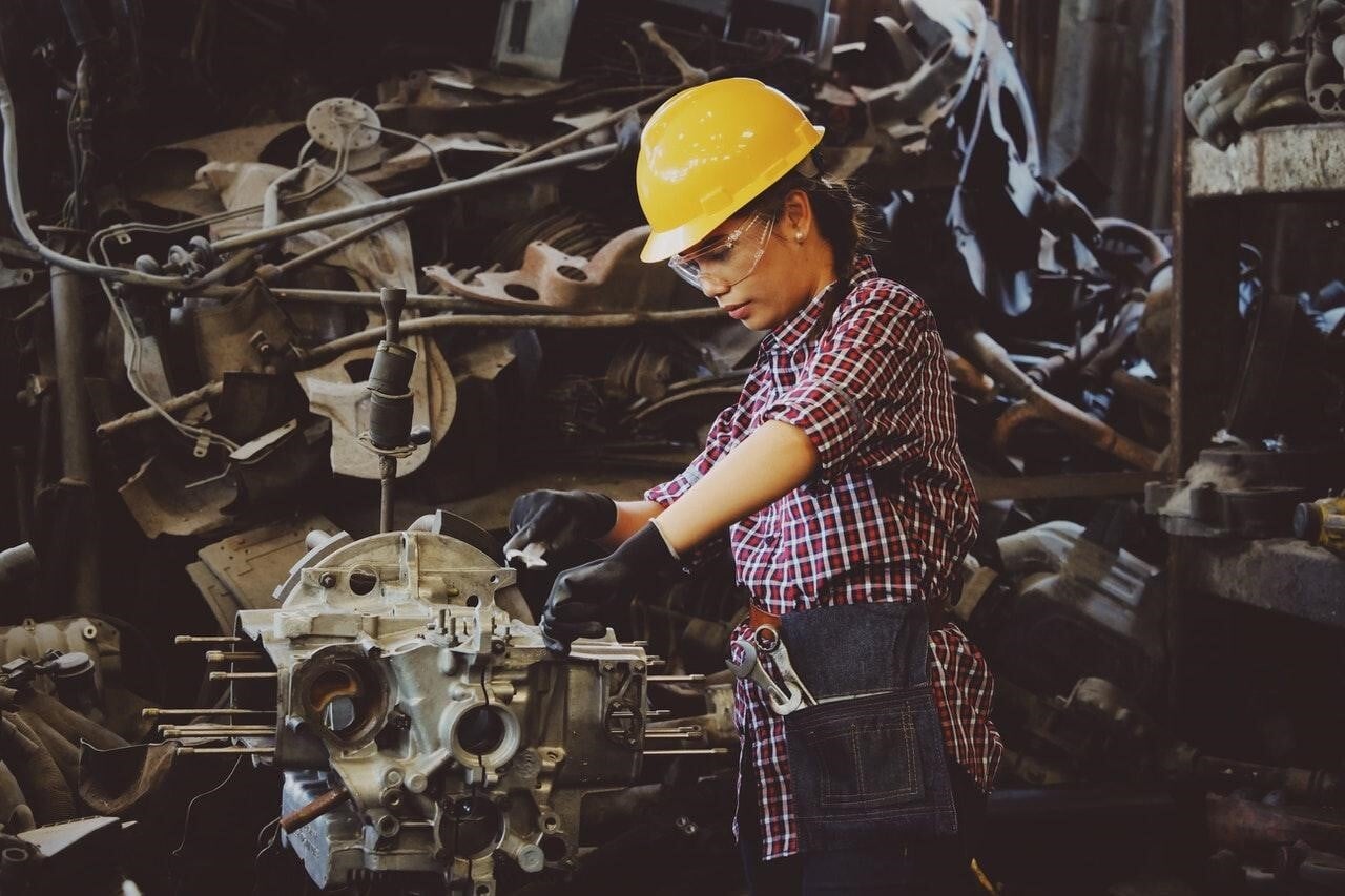 How & When to Update a Legacy System in Manufacturing